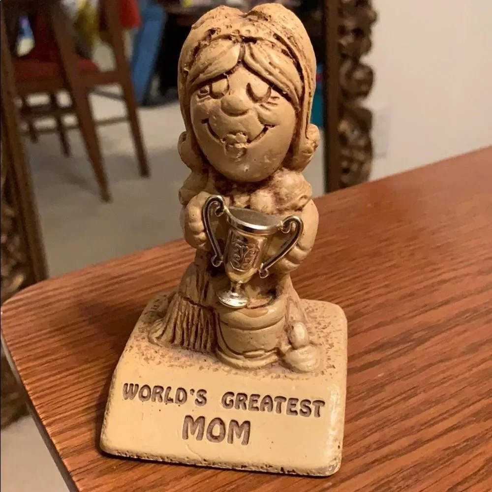 Vtg Paula 1970 “Worlds Greatest‎ Mom” small figure